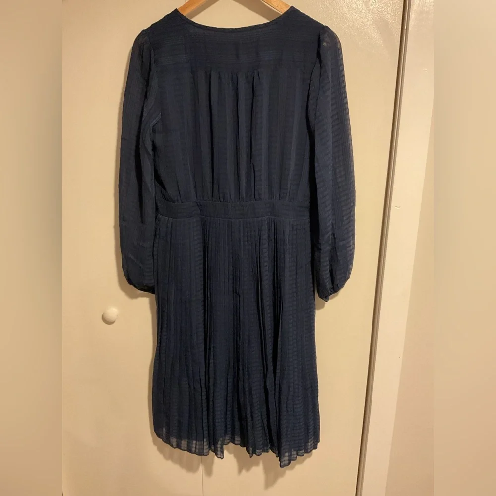 Ann Taylor Dress - Picture 2 of 3